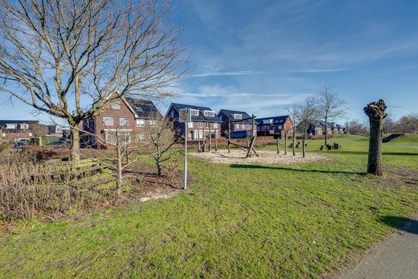 12_FUNDA_MARGA KLOMPELAAN 71_RIJEN.jpg